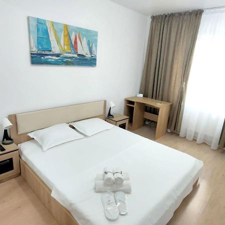 Hotel Studio Titan 布加勒斯特 外观 照片